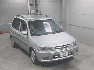 1999 Mazda Demio Photos