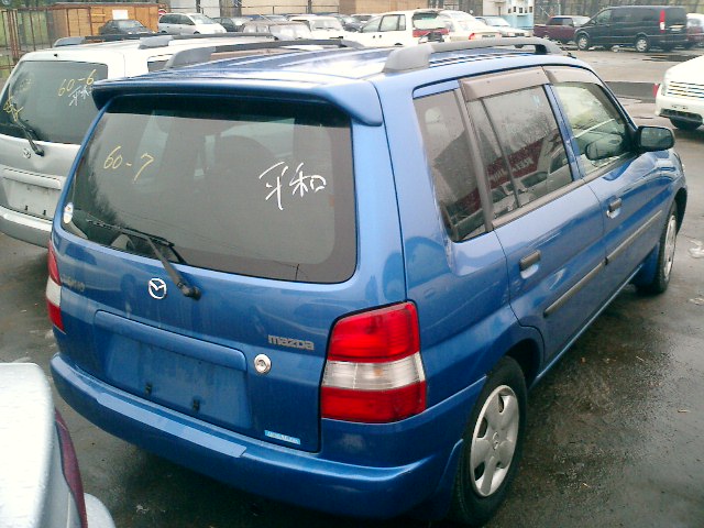 1999 Mazda Demio Pics