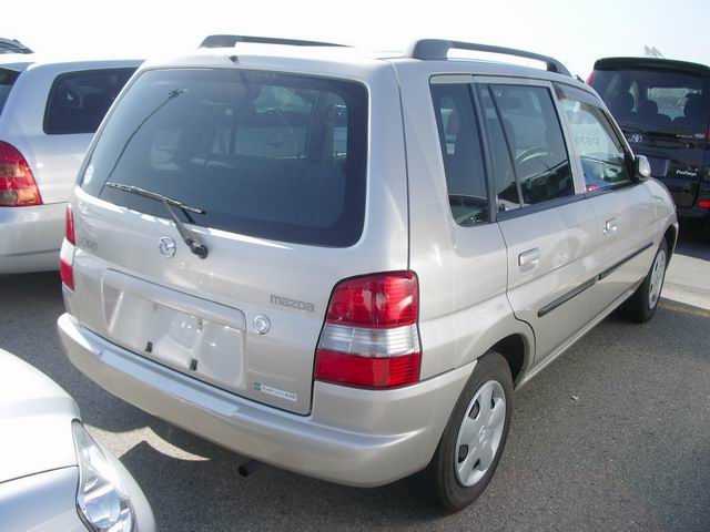 1999 Mazda Demio Pictures