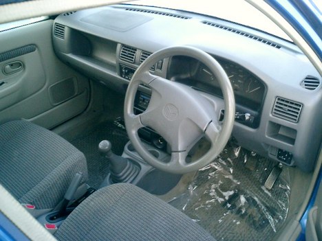 1999 Mazda Demio Pictures
