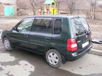 1999 Mazda Demio Photos