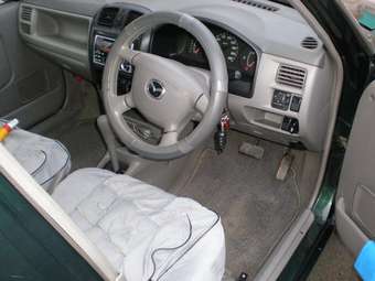 1999 Mazda Demio Pictures
