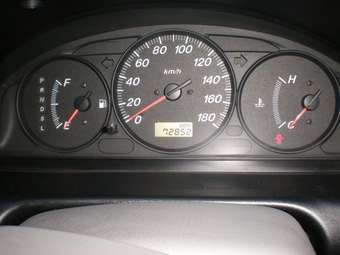 1999 Mazda Demio Photos