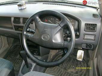 1999 Mazda Demio Photos