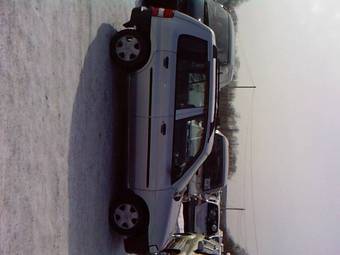 1999 Mazda Demio Photos