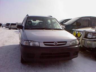 1999 Mazda Demio Photos