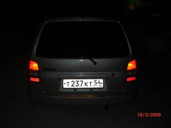 1999 Mazda Demio Pictures