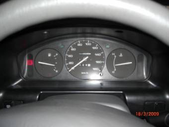 1999 Mazda Demio Photos