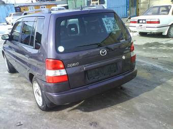 1999 Mazda Demio Photos