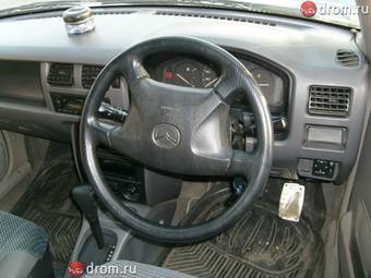 1999 Mazda Demio Pictures