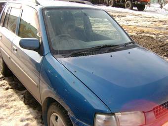 1999 Mazda Demio Photos