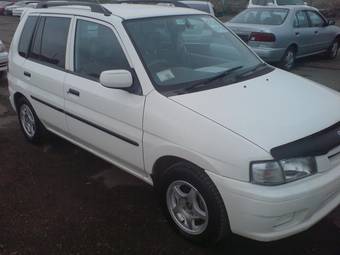 1999 Mazda Demio Pictures