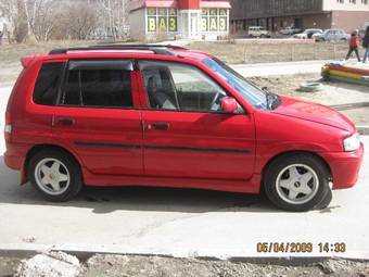 1999 Mazda Demio Photos