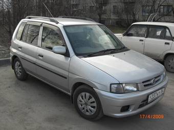 1999 Mazda Demio Photos