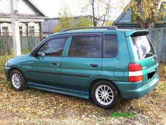 1999 Mazda Demio Photos