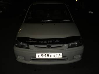 1999 Mazda Demio Photos