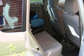 1999 Mazda Demio Images