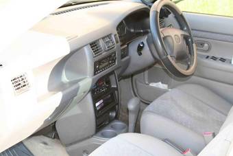 1999 Mazda Demio Pics