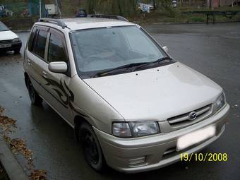 1999 Mazda Demio Photos