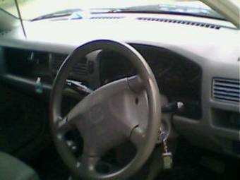 1999 Mazda Demio Pictures