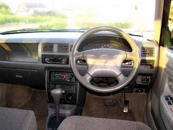 1999 Mazda Demio Photos