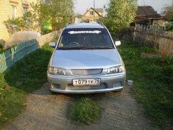 1999 Mazda Demio Pictures
