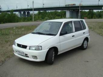 1999 Mazda Demio Images