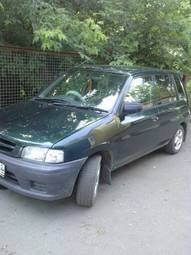 1999 Mazda Demio Pictures