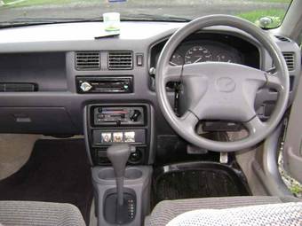 1999 Mazda Demio Photos