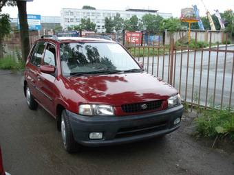 1999 Mazda Demio Photos