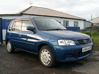 1999 Mazda Demio Photos