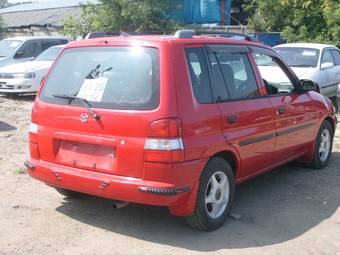 1999 Mazda Demio Photos