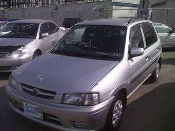 1999 Mazda Demio Photos