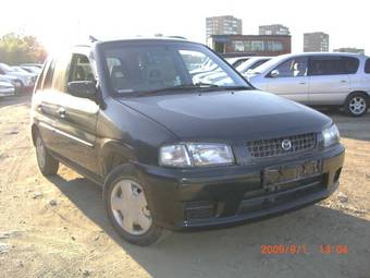 1999 Mazda Demio Photos