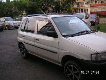 1999 Mazda Demio Pictures