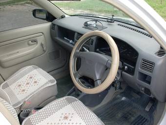 1999 Mazda Demio Pictures