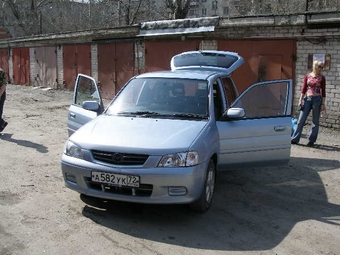 2000 Mazda Demio