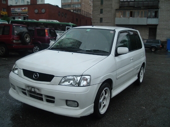 2000 Mazda Demio