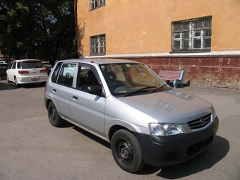 2000 Mazda Demio