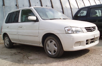 2000 Mazda Demio