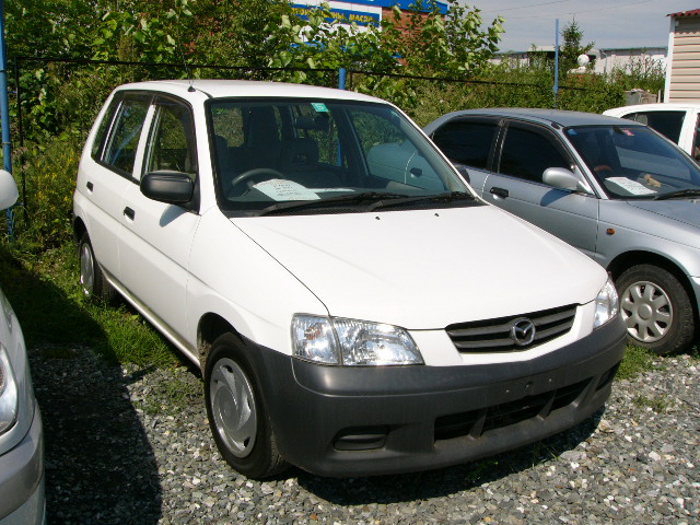 2000 Mazda Demio