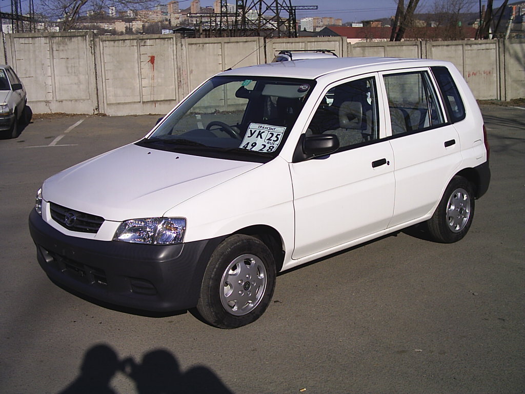 2000 Mazda Demio