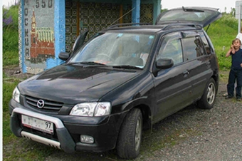 2000 Mazda Demio