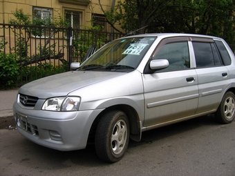 2000 Mazda Demio