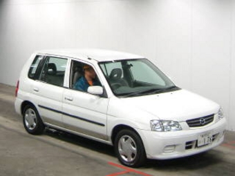 2000 Mazda Demio