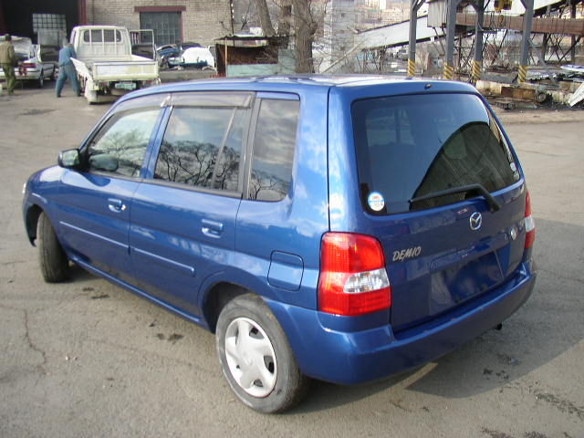 2000 Mazda Demio