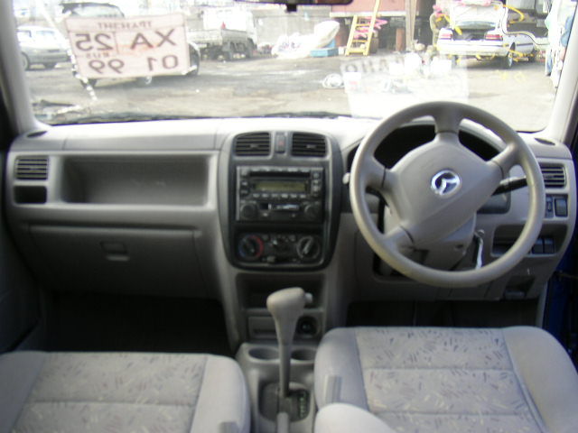 2000 Mazda Demio