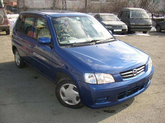 2000 Mazda Demio