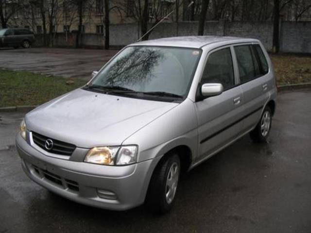 2000 Mazda Demio