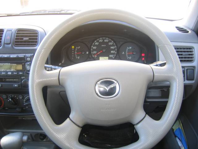 2000 Mazda Demio